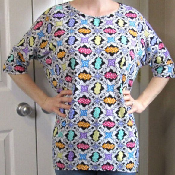 LuLaRoe Tops - LuLaRoe Disney Minnie Mouse Top Tunic Dolman Blouse Nurse Shirt Colorful Size M